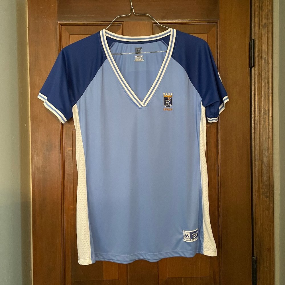 Size XXL Cooperstown Collection Kansas City Royals V-neck shirt
